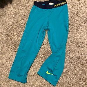 Nike Pro 3/4 length legging